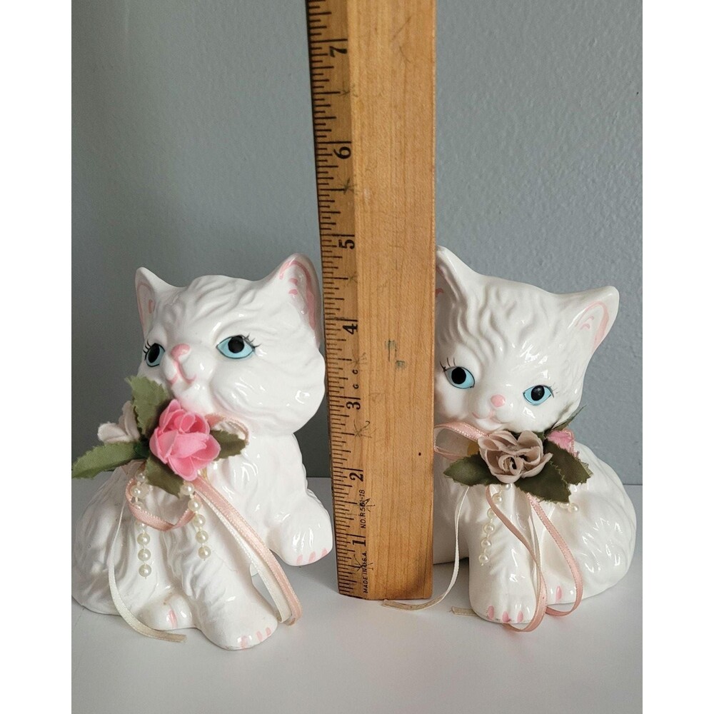 Vintage White Cat Figurines Long Fur Blue Eyes Set of 2 - Picture 16 of 16